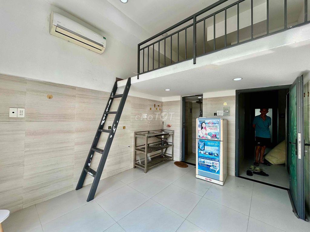 Duplex ban công - giá rẻ - sát vách NTTU - free tiền dv cho tsv
