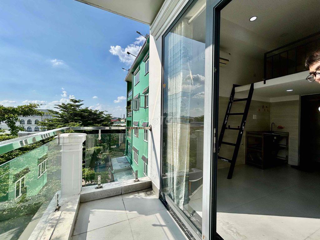 Duplex ban công - giá rẻ - sát vách NTTU - free tiền dv cho tsv
