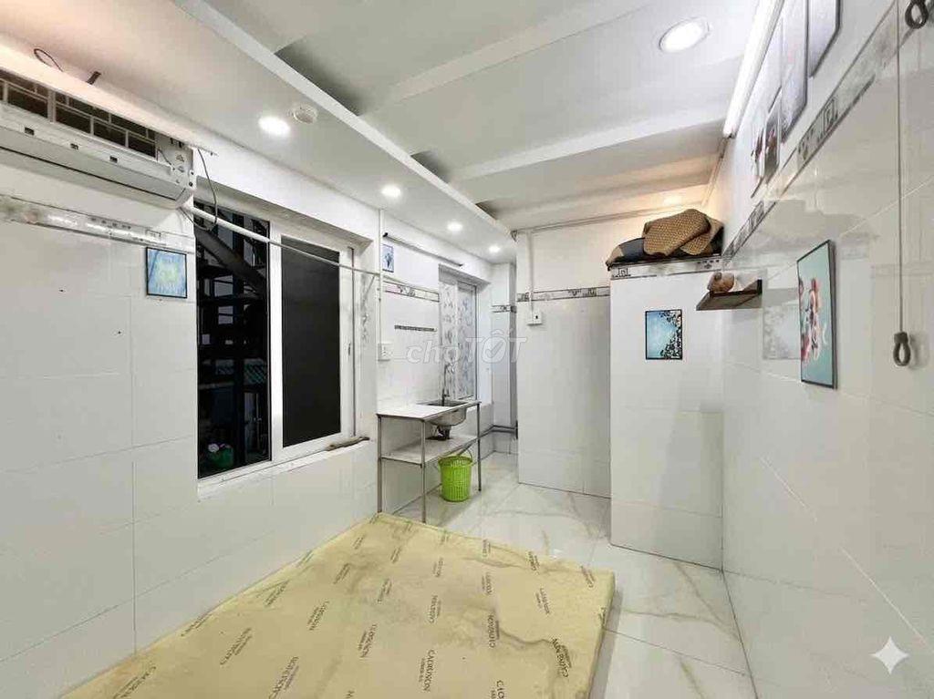 Phòng trọ giá rẻ - sát vách NTTU - khuyến mãi 300k cho tsv