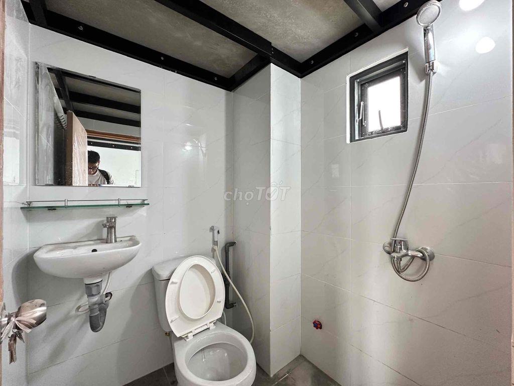 Khai trương phòng trọ - sát vách NTTU - mới xây - giảm 500k cho tsv