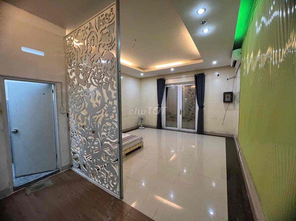 Chính chủ cho thuê phòng rộng sạch sẽ tại Phạm Văn Bạch