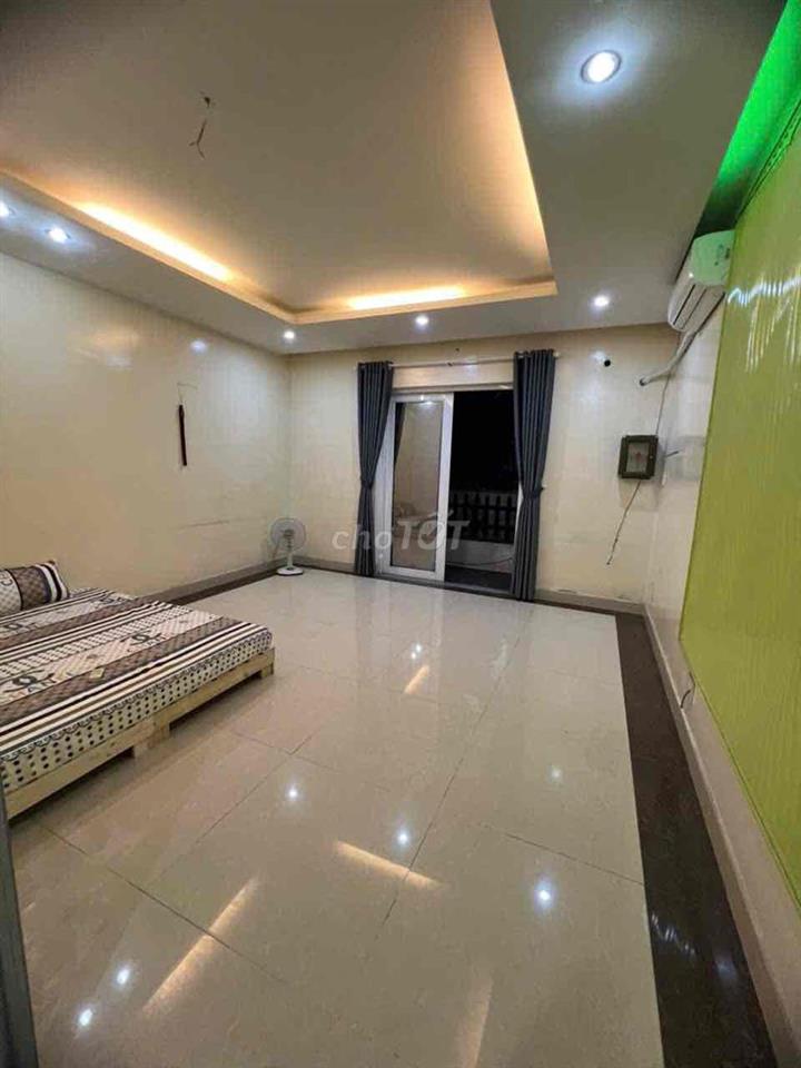Chính chủ cho thuê phòng rộng sạch sẽ tại Phạm Văn Bạch