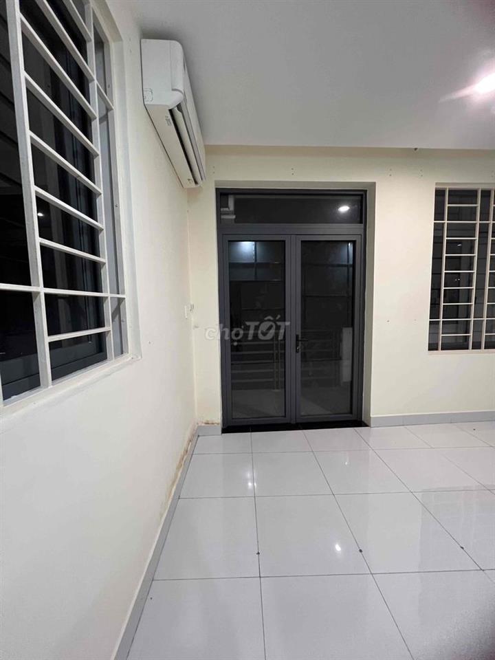 phong trọ giá rẻ td1, or kinh doanh online, or làm nail , phun xăm