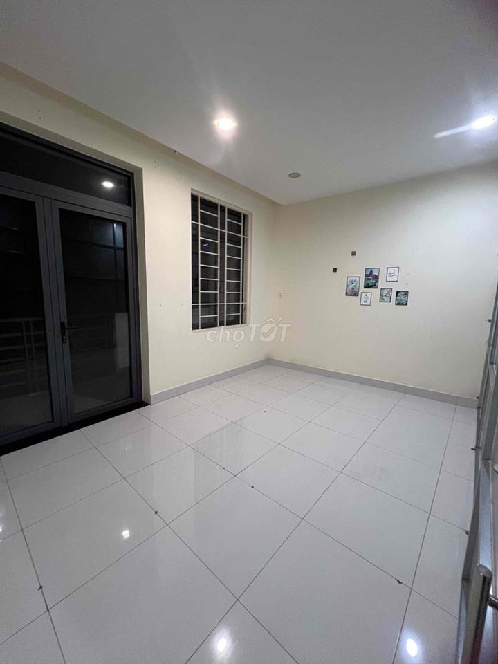 phong trọ giá rẻ td1, or kinh doanh online, or làm nail , phun xăm
