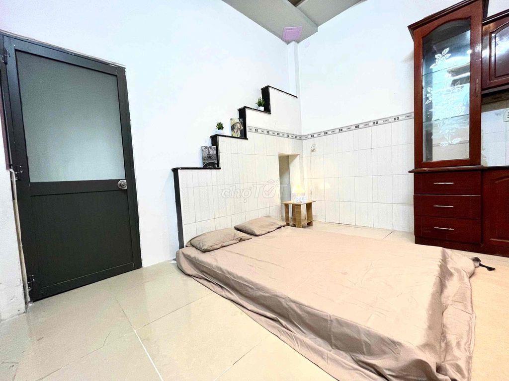 Chính chủ cọc 1tr phòng tầng trệt ngay chợ hiệp thành