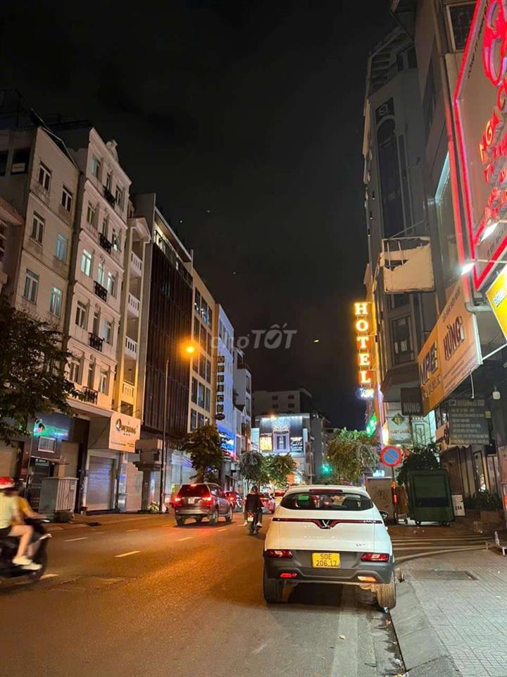 Chính chủ bán toà nhà CHDV cao cấp - tổng TN 100tr/tháng - Tân Bình