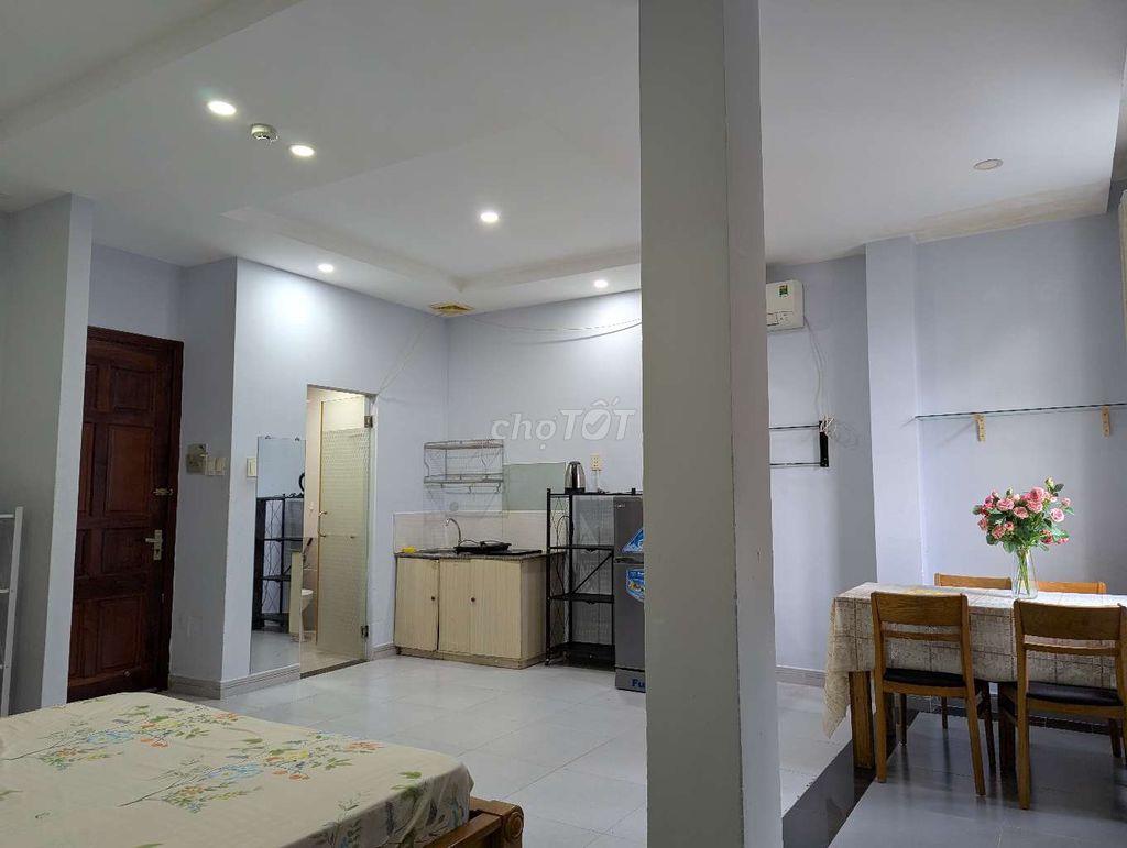 Căn hộ dịch vụ mới đẹp ngay sân bay TSN