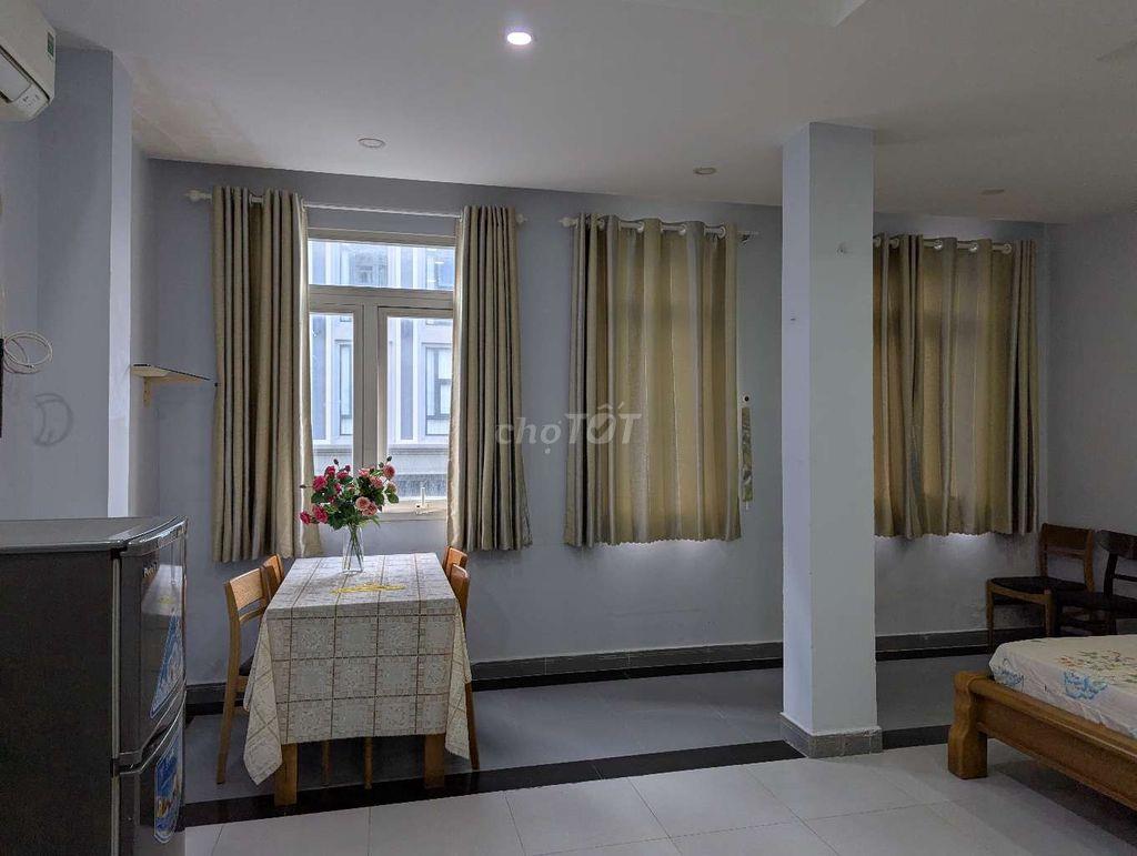 Căn hộ dịch vụ mới đẹp ngay sân bay TSN