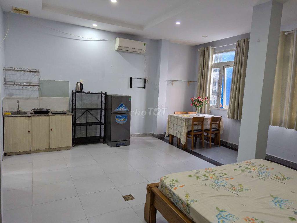 Căn hộ dịch vụ mới đẹp ngay sân bay TSN