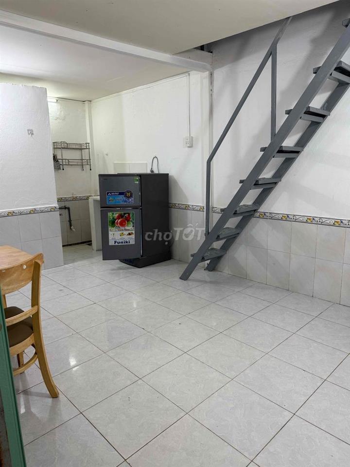 PHÒNG RẺ ĐỦ NỘI THẤT GÁC SUỐT RỘNG RÃI