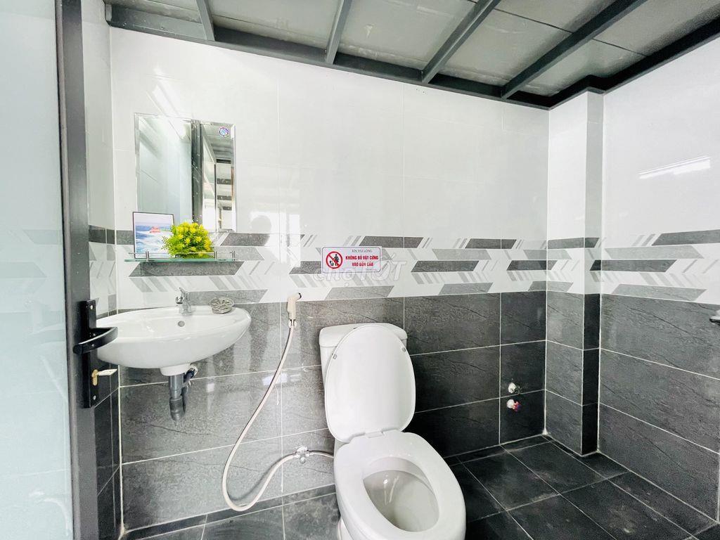 PHÒNG GÁC LỬNG MỚI - FULL CỬA SỔ TRỜI - GẦN ĐH CÔNG NGHIỆP