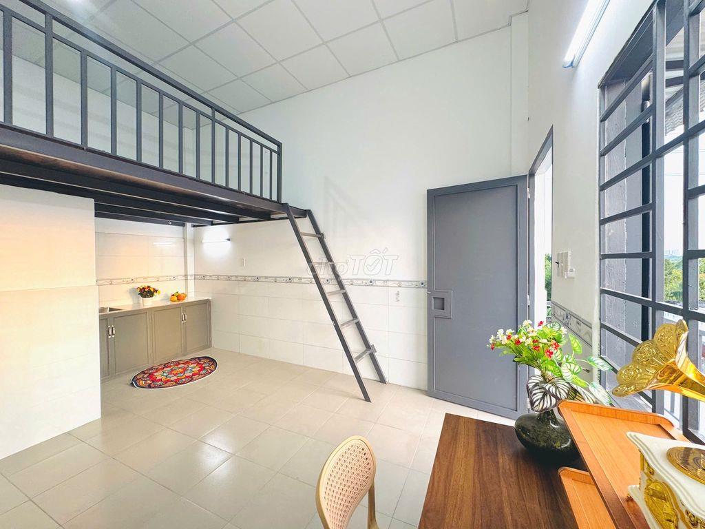 BAN CÔNG - MÁY LẠNH - MỚI XÂY - ĐỖ XUÂN HỢP - FREE PHÍ XE