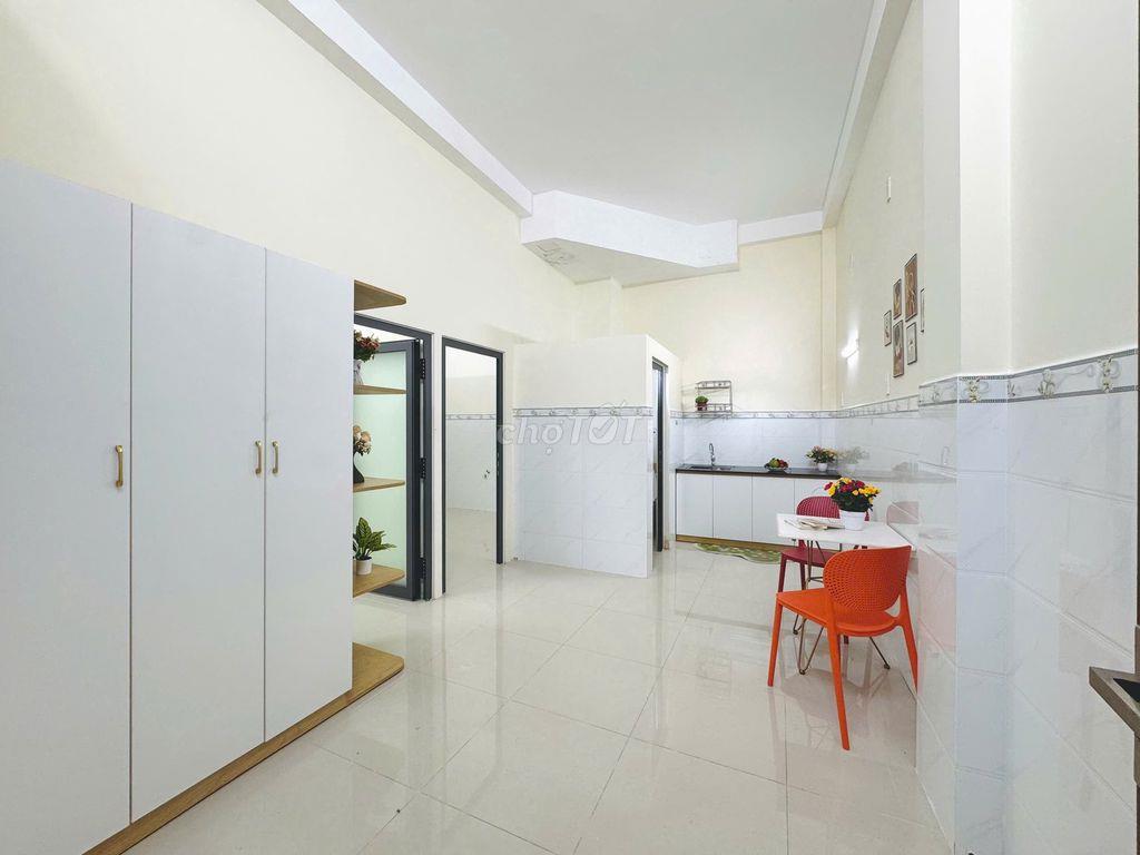 CĂN HỘ 2 PHÒNG NGỦ - 1 PHÒNG KHÁCH - FREE XE - GẦN ĐH CÔNG NGHIỆP