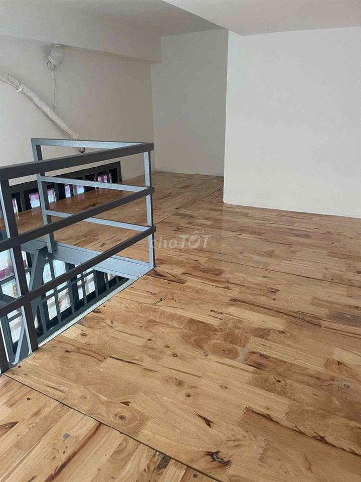 PHÒNG TRỌ BAN CÔNG SẠCH SẼ THOÁNG MÁT