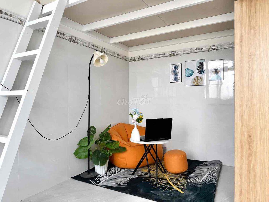 Phòng bancol gác rộng 25m2 gần Dương Quảng Hàm