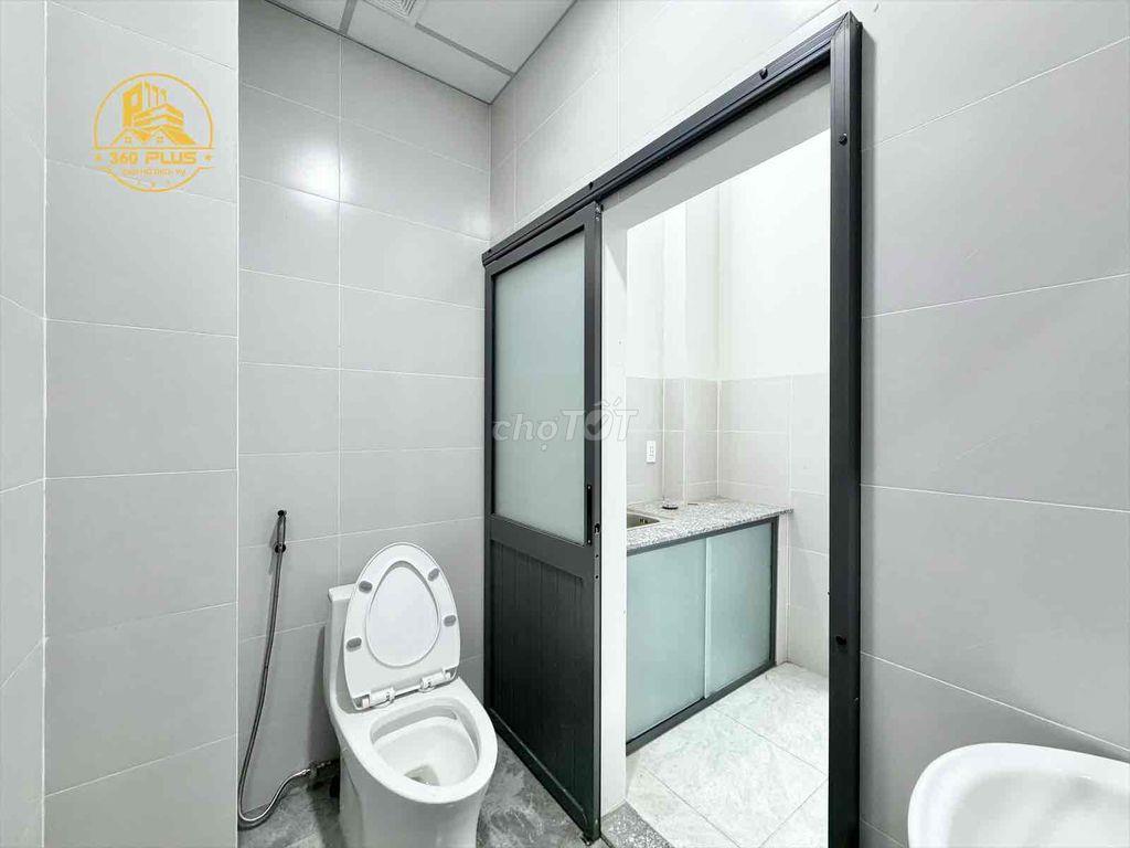 CHỦ NHÀ VỪA TRỐNG PHÒNG DUPLEX CS THOÁNG MÁT