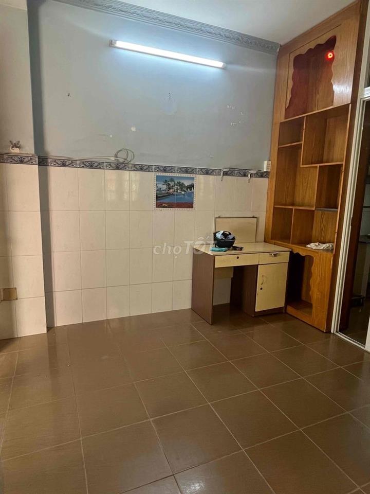 Bán gấp nhà hẻm 3 mặt tiền Nguyễn Kiệm, P. Hạnh Thông, 24m2, SHR