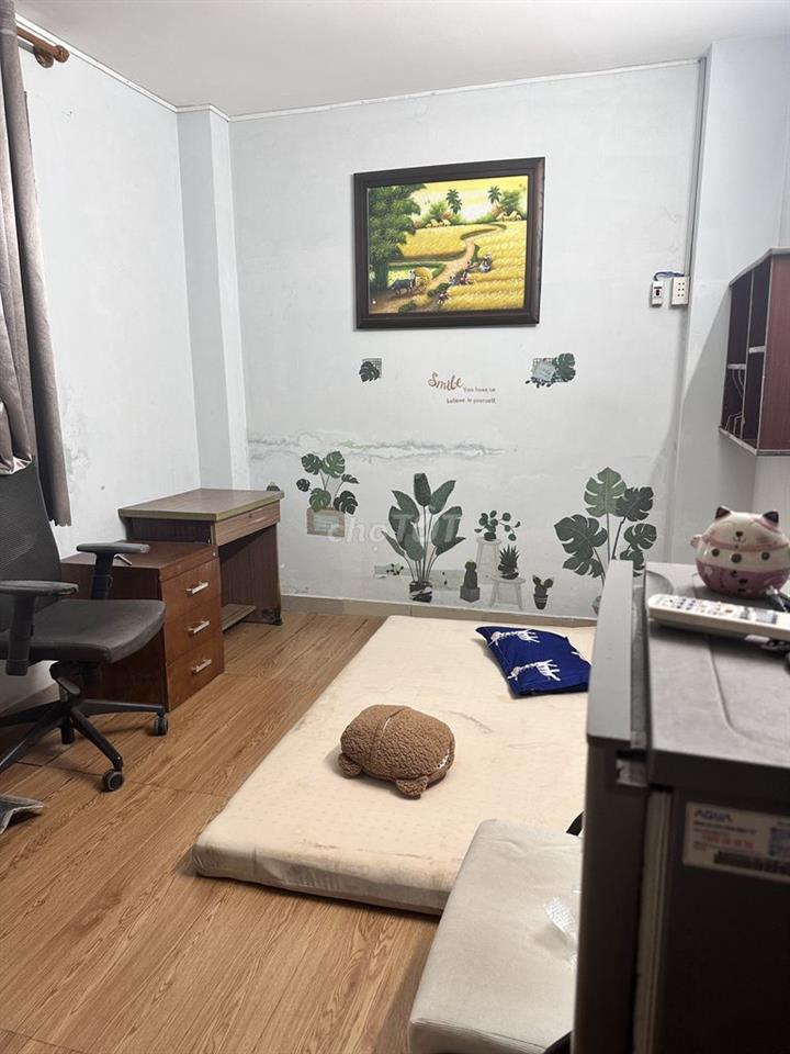 Phòng trọ 1 tầng riêng biệt gồm: 2 PN, 1 NVS có ban công. 