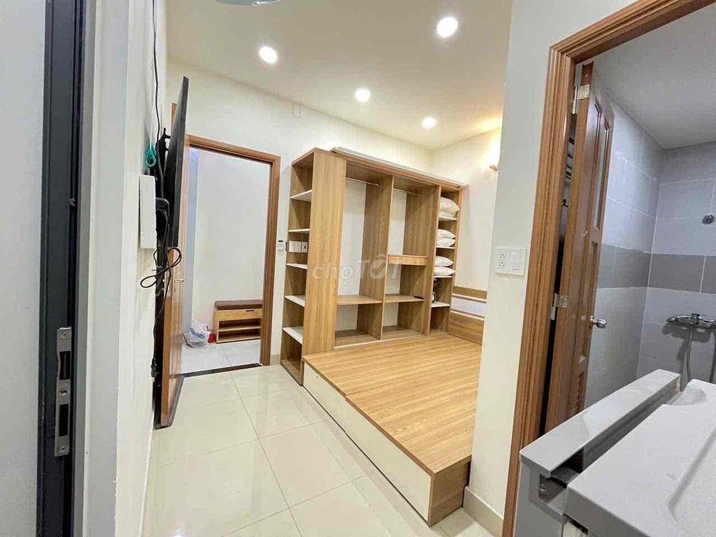 Trống p Studio Tách Bếp Sát bên Sân Bay 700m giá 4tr600 ở bạch đằng