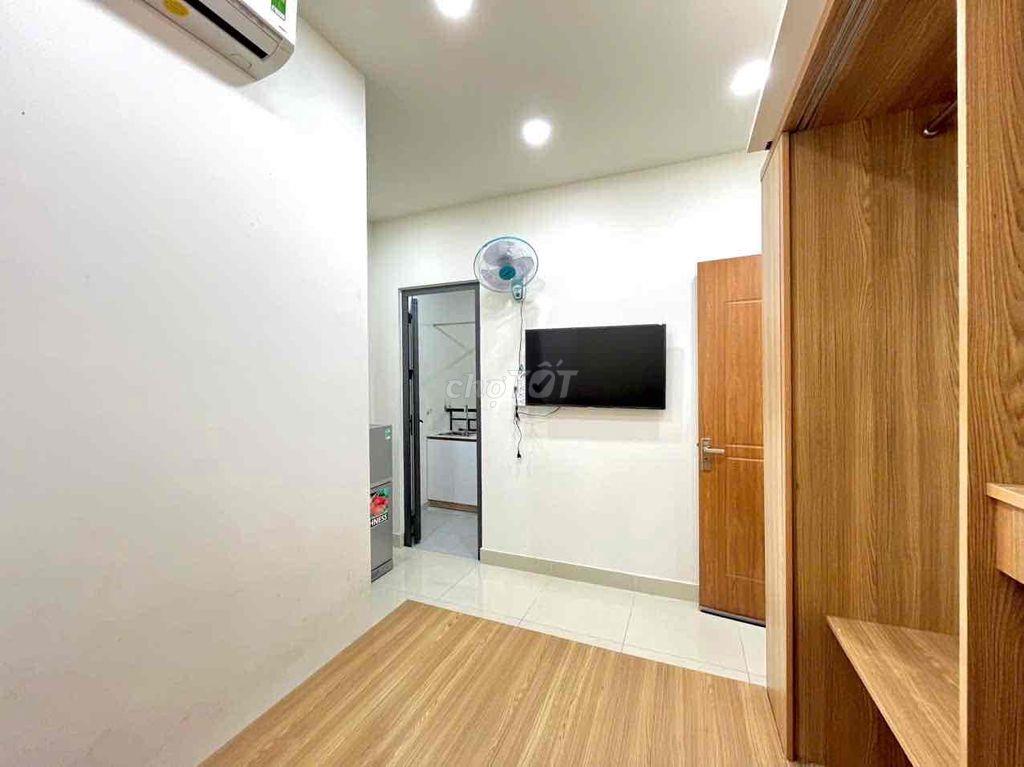 Trống p Studio Tách Bếp Sát bên Sân Bay 700m giá 4tr600 ở bạch đằng