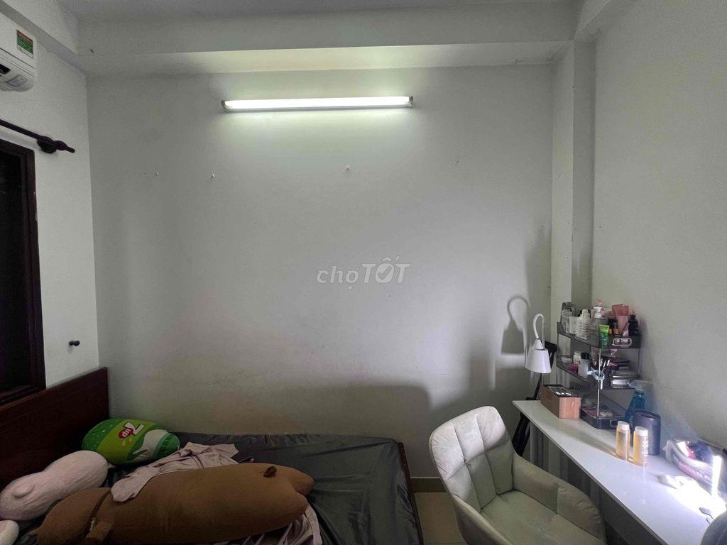 Cần pass phòng còn 17 ngày đóng 800 là vào ở ngay