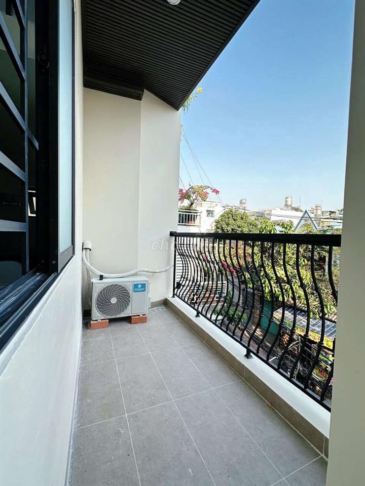 DUPLEX BAN CÔNG - CỬA SỔ TRỜI GẦN CHỢ THẠCH ĐÀ 