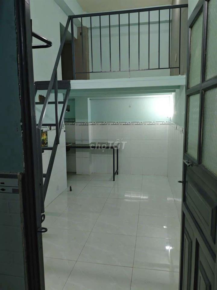 gần chợ hạnh thông tây , bệnh viện gò vấp