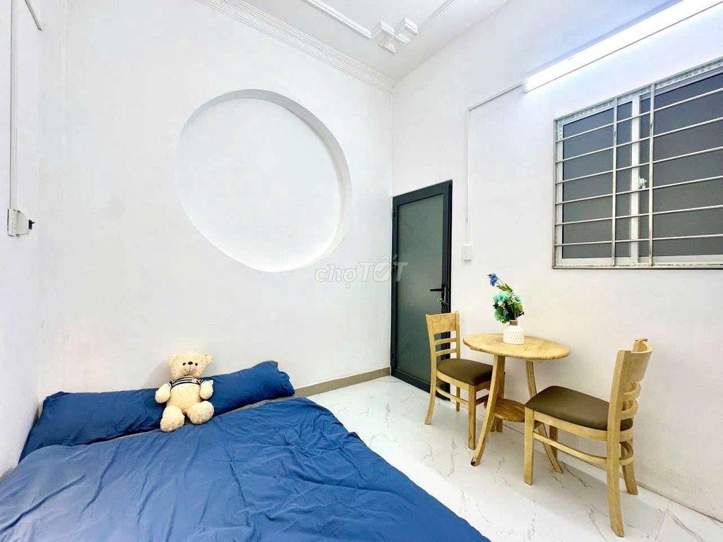 Cho thuê phòng Studio nội thất cơ bản tại Quang Trung