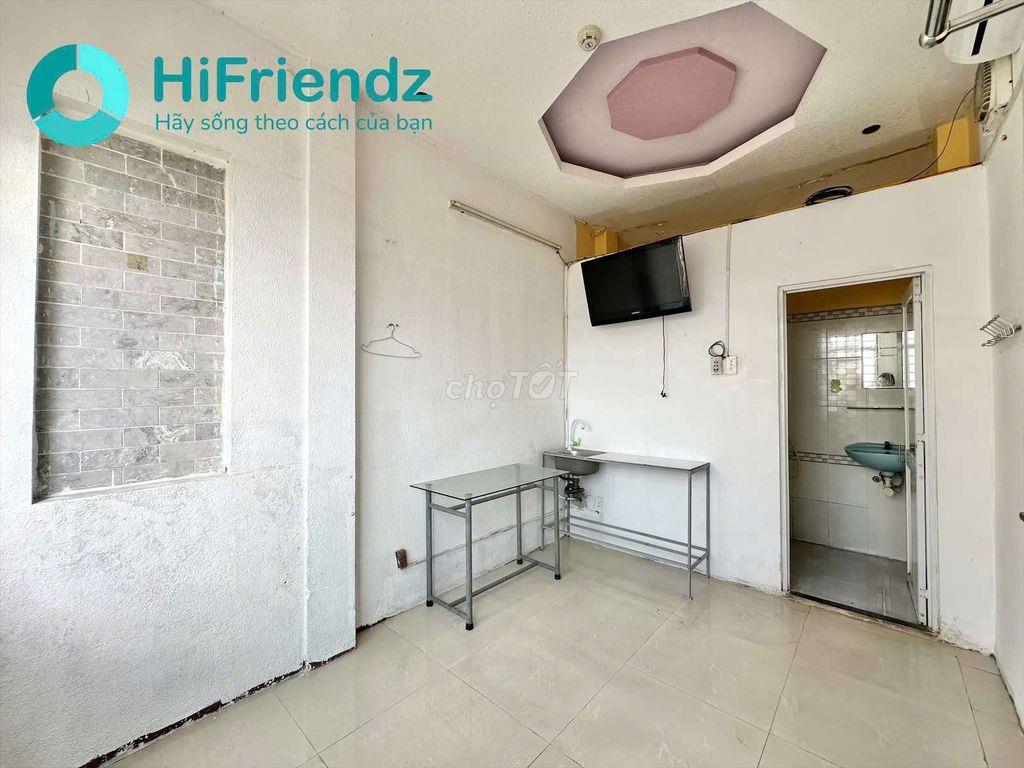 cửa sổ trời giá rẻ ngay chợ Lạc Quang