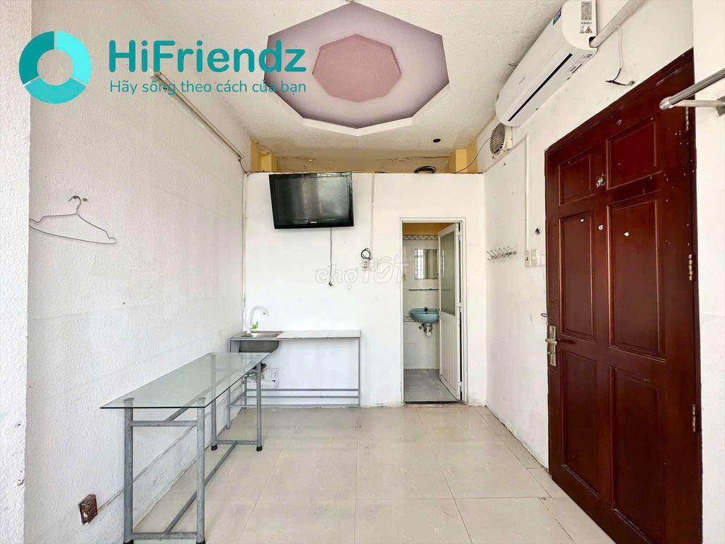 cửa sổ trời giá rẻ ngay chợ Lạc Quang