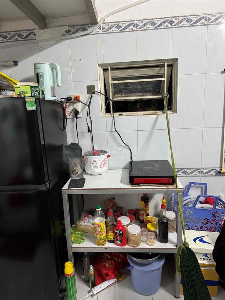 Pass phòng do có việc cần dọn đi ạ Nước : 100k/ng Internet : 80k/phòng