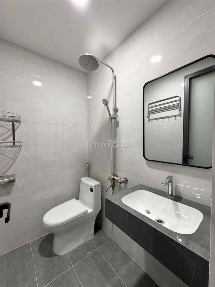 TRỐNG LẠI PHÒNG DUPLEX FULL NỘI THẤT NGAY NGUYỄN VĂN QUÁ - CAO ĐẲNGVOV
