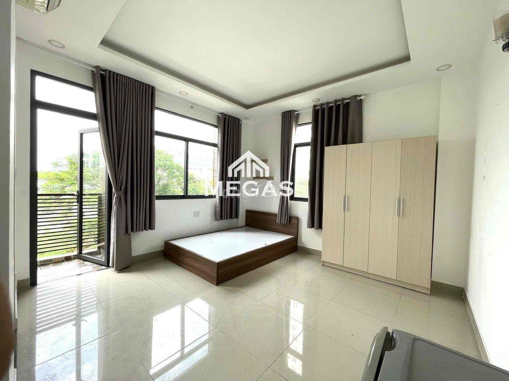KHAI TRƯƠNG 30P MỚI XÂY GIÁ RẺ CỬA SỔ TRỜI QUA HUFLIT 5P