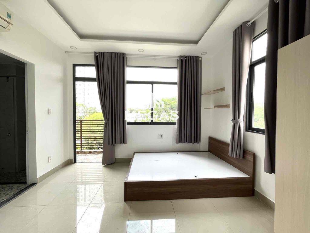 KHAI TRƯƠNG 30P MỚI XÂY GIÁ RẺ CỬA SỔ TRỜI QUA HUFLIT 5P