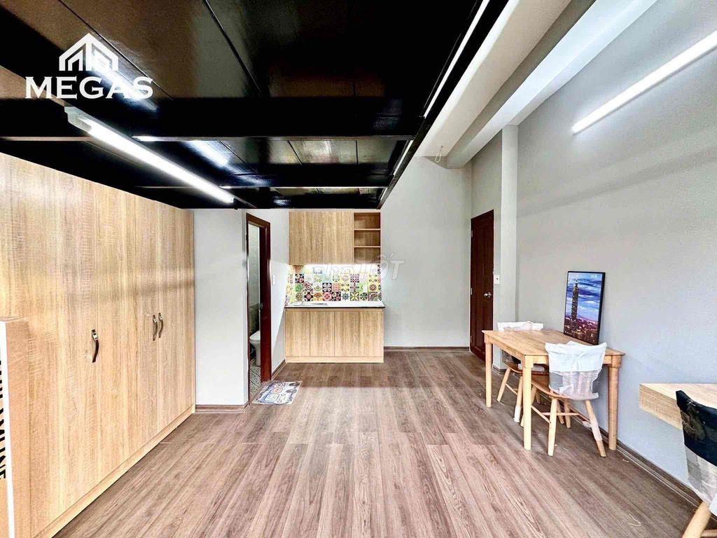KHAI TRƯƠNG 10P DUPLEX BAN CÔNG 30M2 NGAY ĐẠI HỌC NGUYỄN TẤT THÀNH