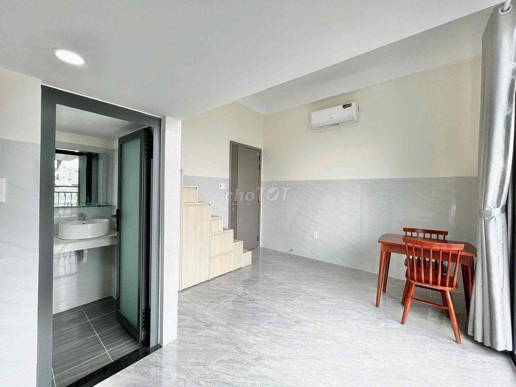 PASS PHÒNG DUPEX BAN CÔNG RỘNG NGAY NGÃ TƯ BÀ ĐIỂM PHAN VĂN HỚN