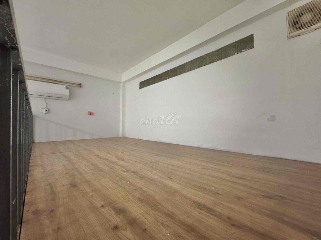 Chính Chủ Cho Thuê Phòng Diện Tích 35M2 Ngay Công Viên Làng Hoa