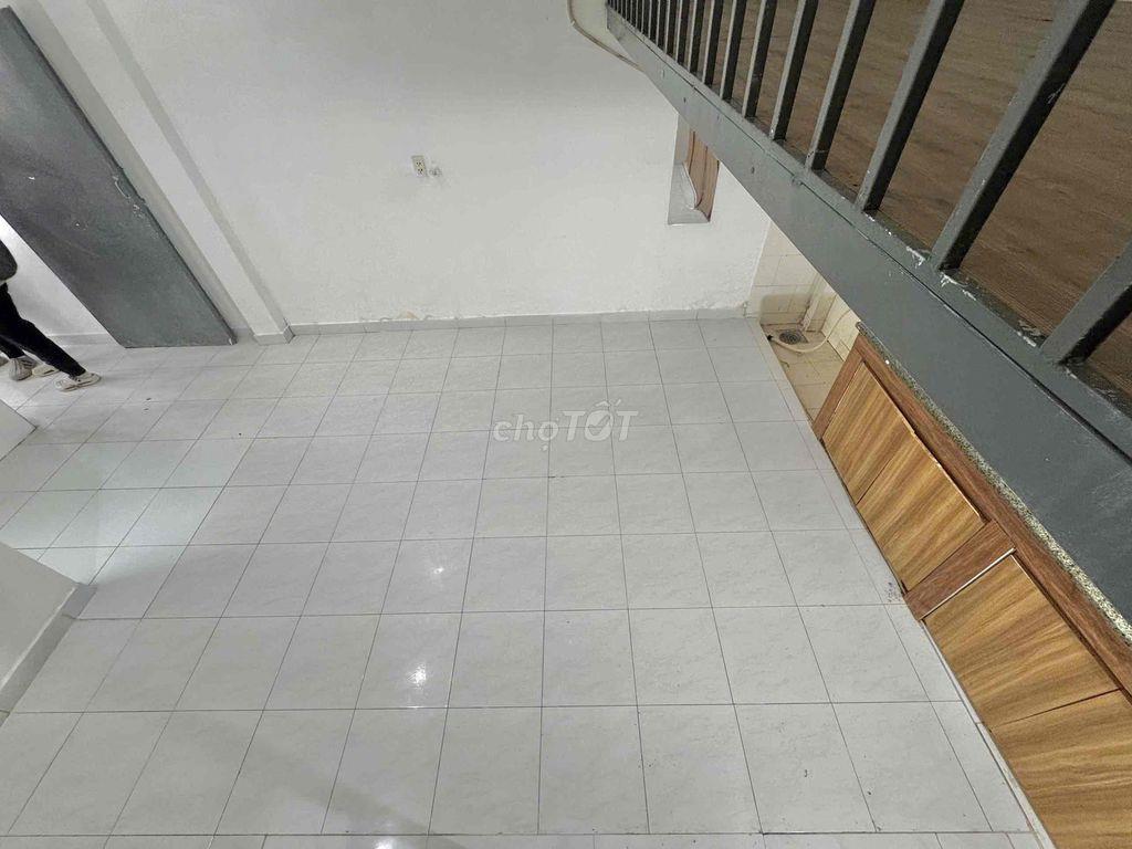 Chính Chủ Cho Thuê Phòng Diện Tích 35M2 Ngay Công Viên Làng Hoa