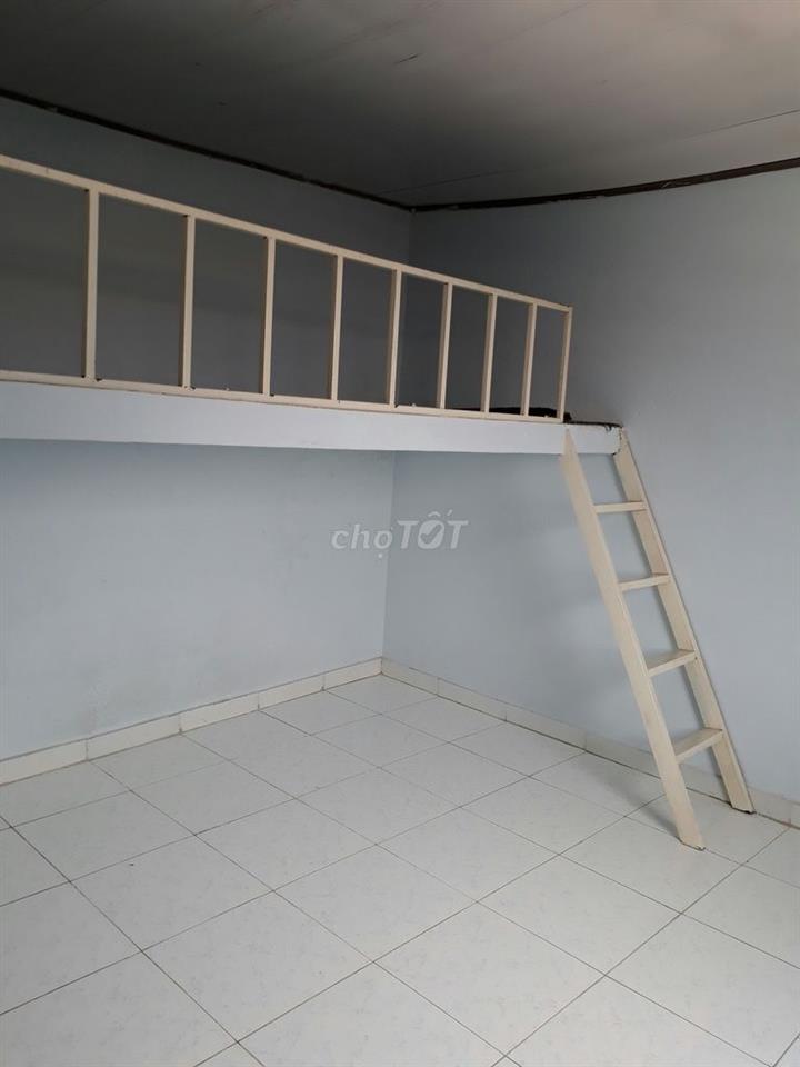 Phòng rộng rẻ 30m2: 2.5 triệu - 7 Thân Nhân Trung, P.13, Q.Tân bình