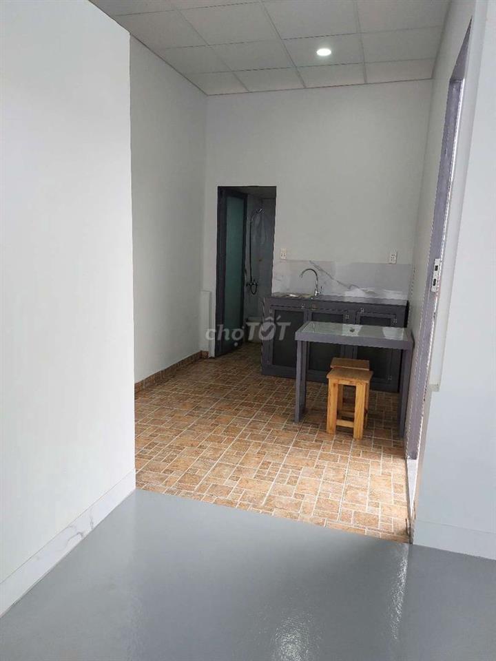 Căn hộ 30m2: 5.5trieu- 77/22T Ngô Gia Tự, P2, Q10