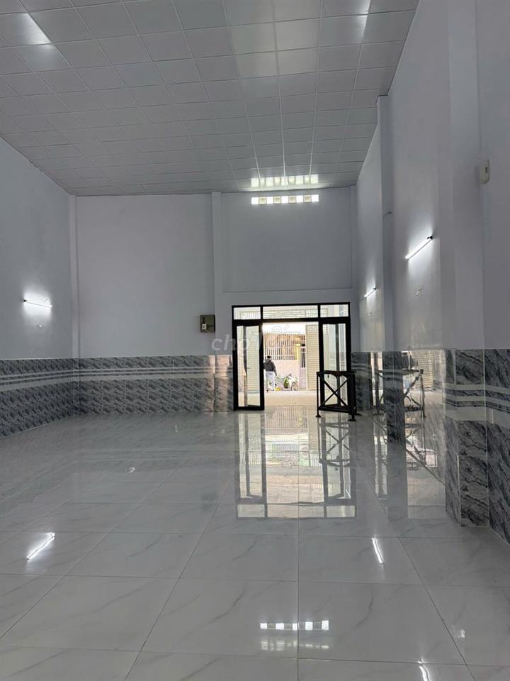 Bán căn nhà xưởng diện tích to, giá rẻ nhất khu vực.