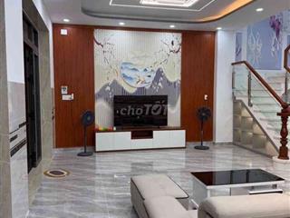 BÁN GẤP NHÀ 2 TẦNG - BTCT - 120M2 - BÀ ĐIỂM - HÓC MÔN - CHỈ HƠN 5 TỶ