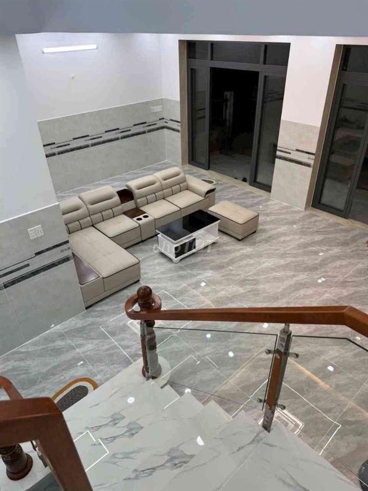 BÁN GẤP NHÀ 2 TẦNG - BTCT - 120M2 - BÀ ĐIỂM - HÓC MÔN - CHỈ HƠN 5 TỶ