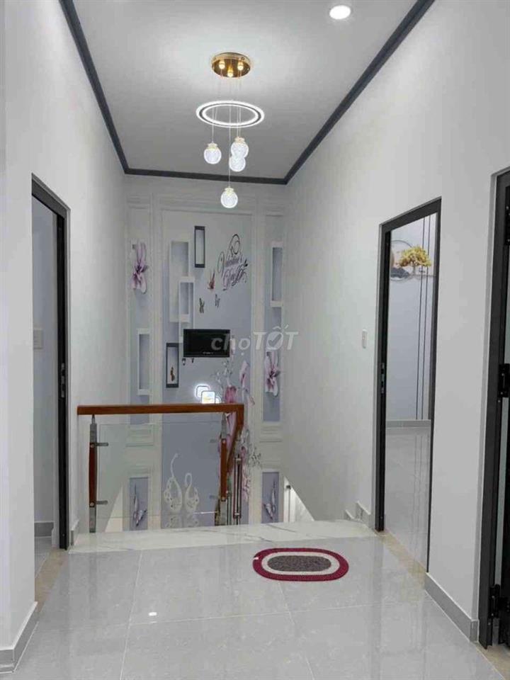 BÁN GẤP NHÀ 2 TẦNG - BTCT - 120M2 - BÀ ĐIỂM - HÓC MÔN - CHỈ HƠN 5 TỶ
