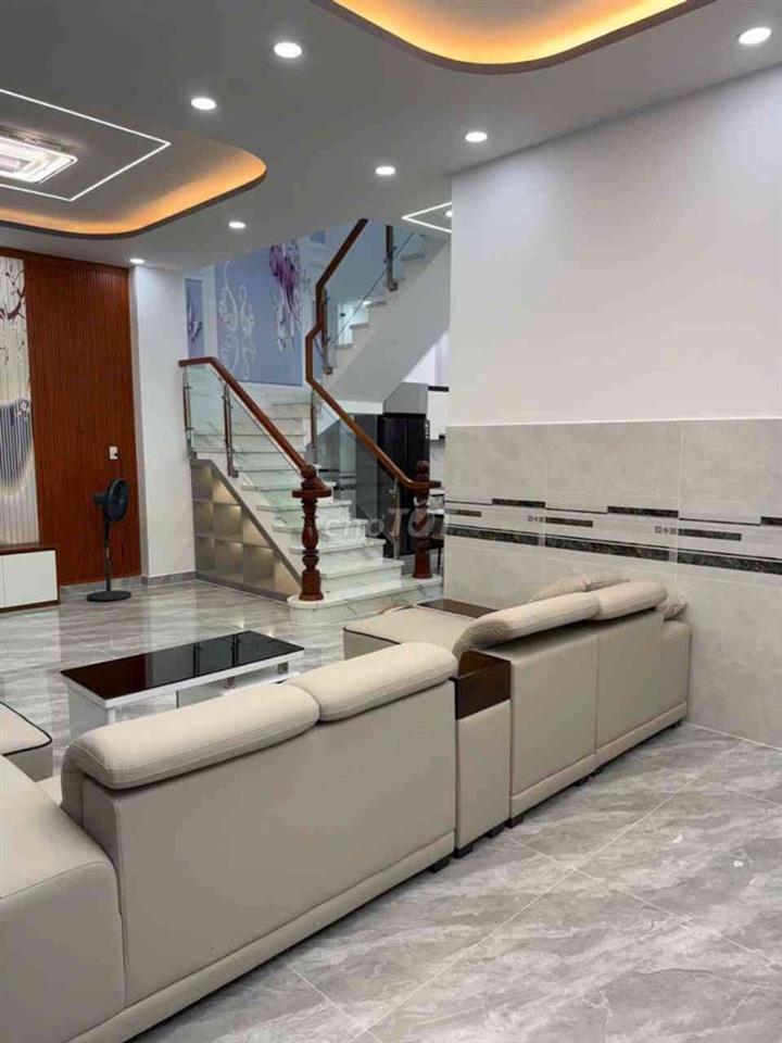 BÁN GẤP NHÀ 2 TẦNG - BTCT - 120M2 - BÀ ĐIỂM - HÓC MÔN - CHỈ HƠN 5 TỶ