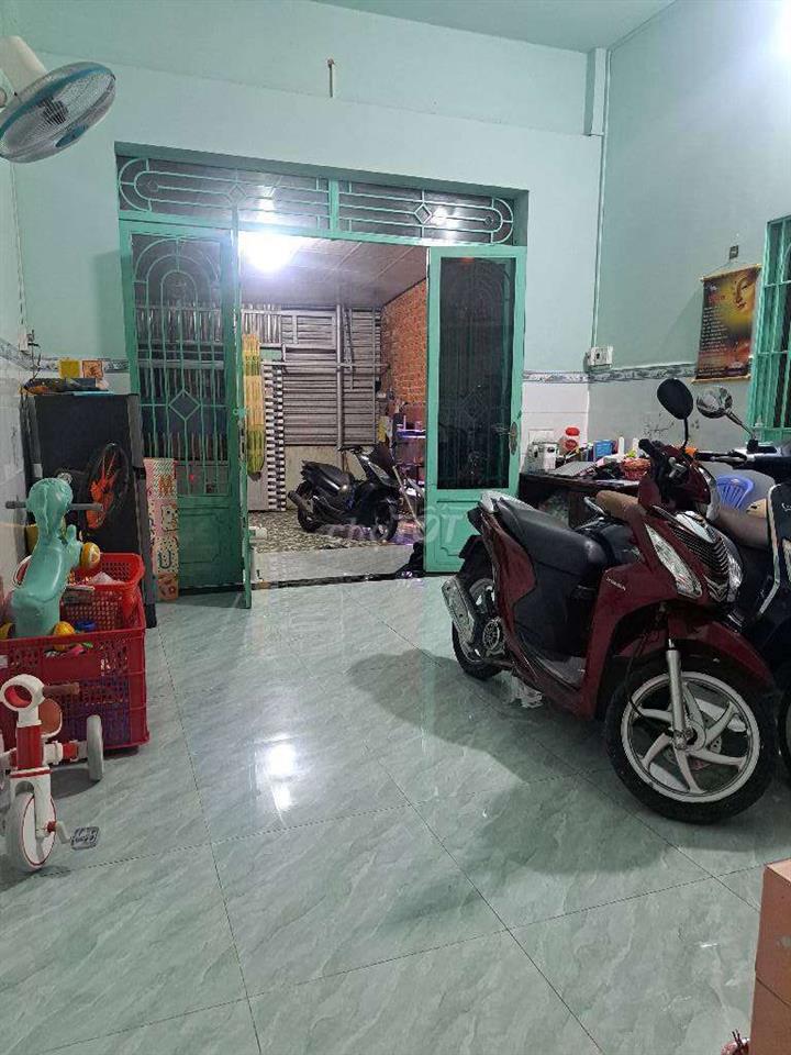NHÀ ĐẸP CẦN  BÁN GẤP GIẢM 500TR 121M -PHAN VĂN HỚN- BÀ ĐIỂM- HÓC MÔN
