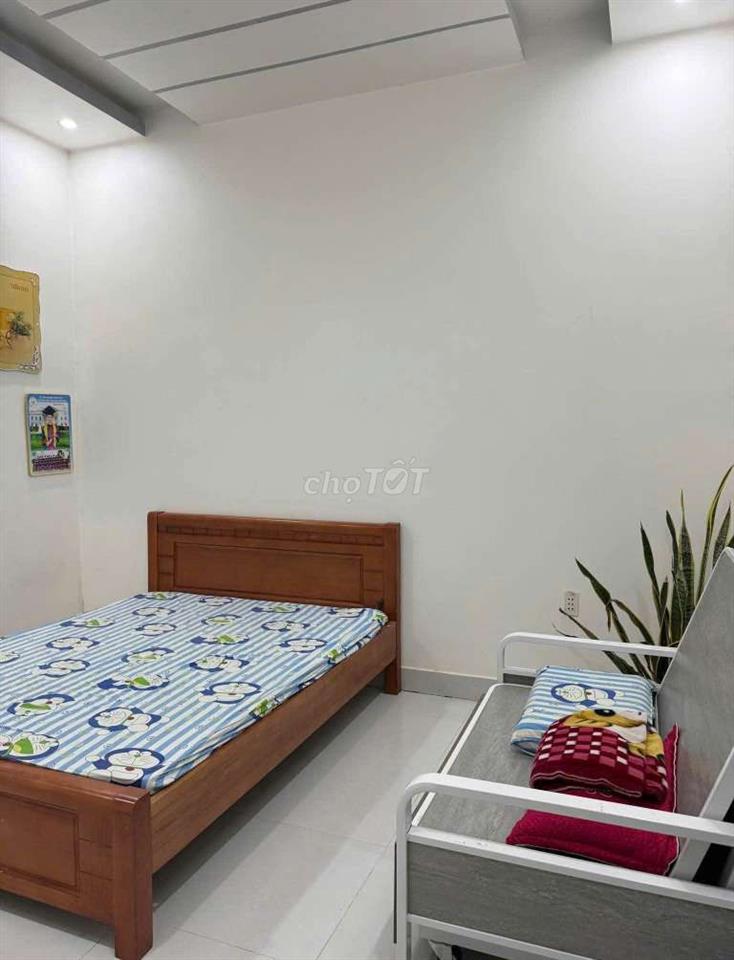 Nhà giáp Hóc Môn 44m2 giá 385tr 3PN đúc kiên có tặng luôn nội thất