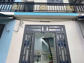 Nhà nhỏ Hóc Môn 2pn, có sổ, 330tr, chính chủ xem liền