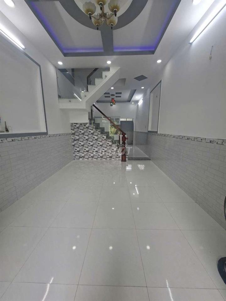 Nhà 515tr 72m2 Hóc Môn có ban công rộng rãi gần chợ Xuân Thới Sơn