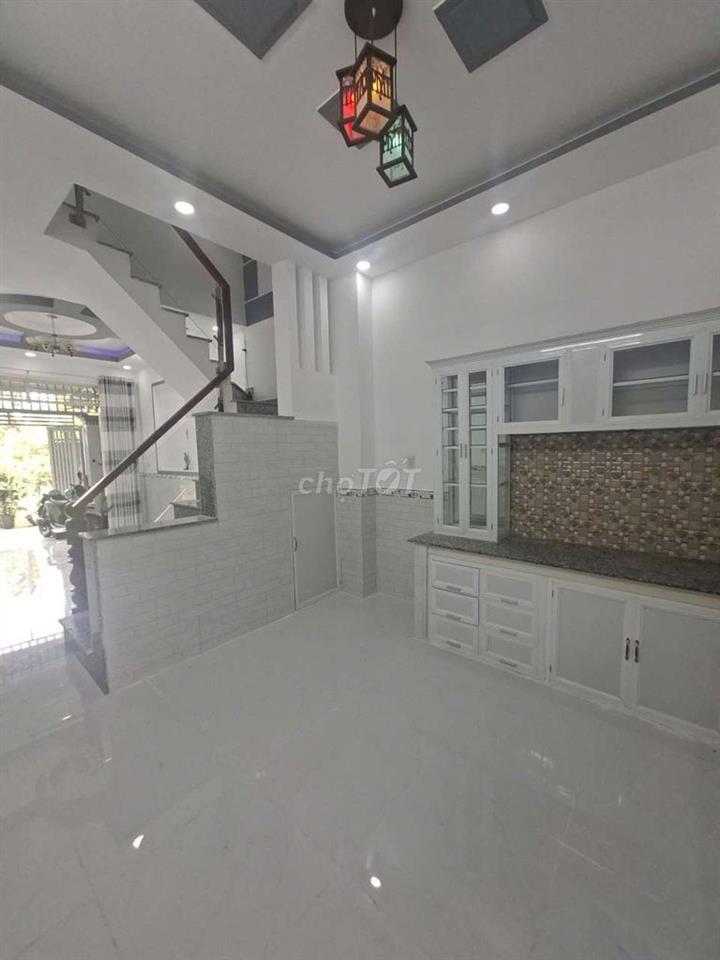 Nhà 515tr 72m2 Hóc Môn có ban công rộng rãi gần chợ Xuân Thới Sơn